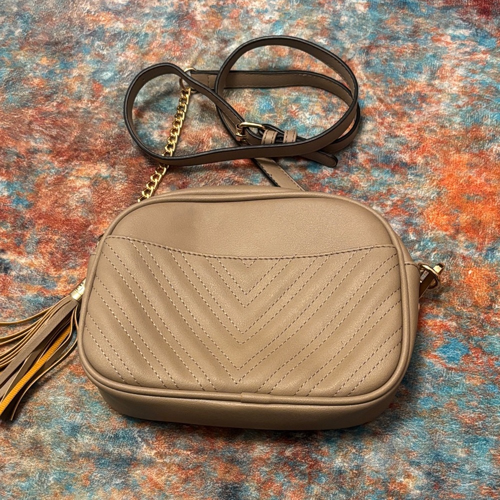lola mae Chevron Crossbody BRAND NEW